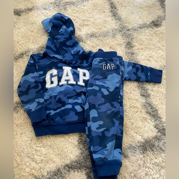 gap blue camo hoodie